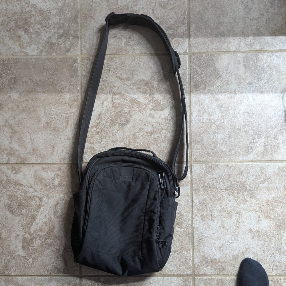 Pacsafe LS100 anti-theft crossbody bag Black